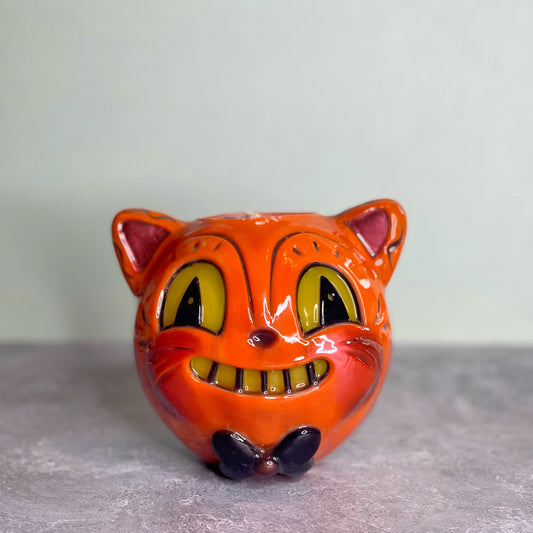 Gato naranja sonriente Copper en colaboración con Johanna Parker