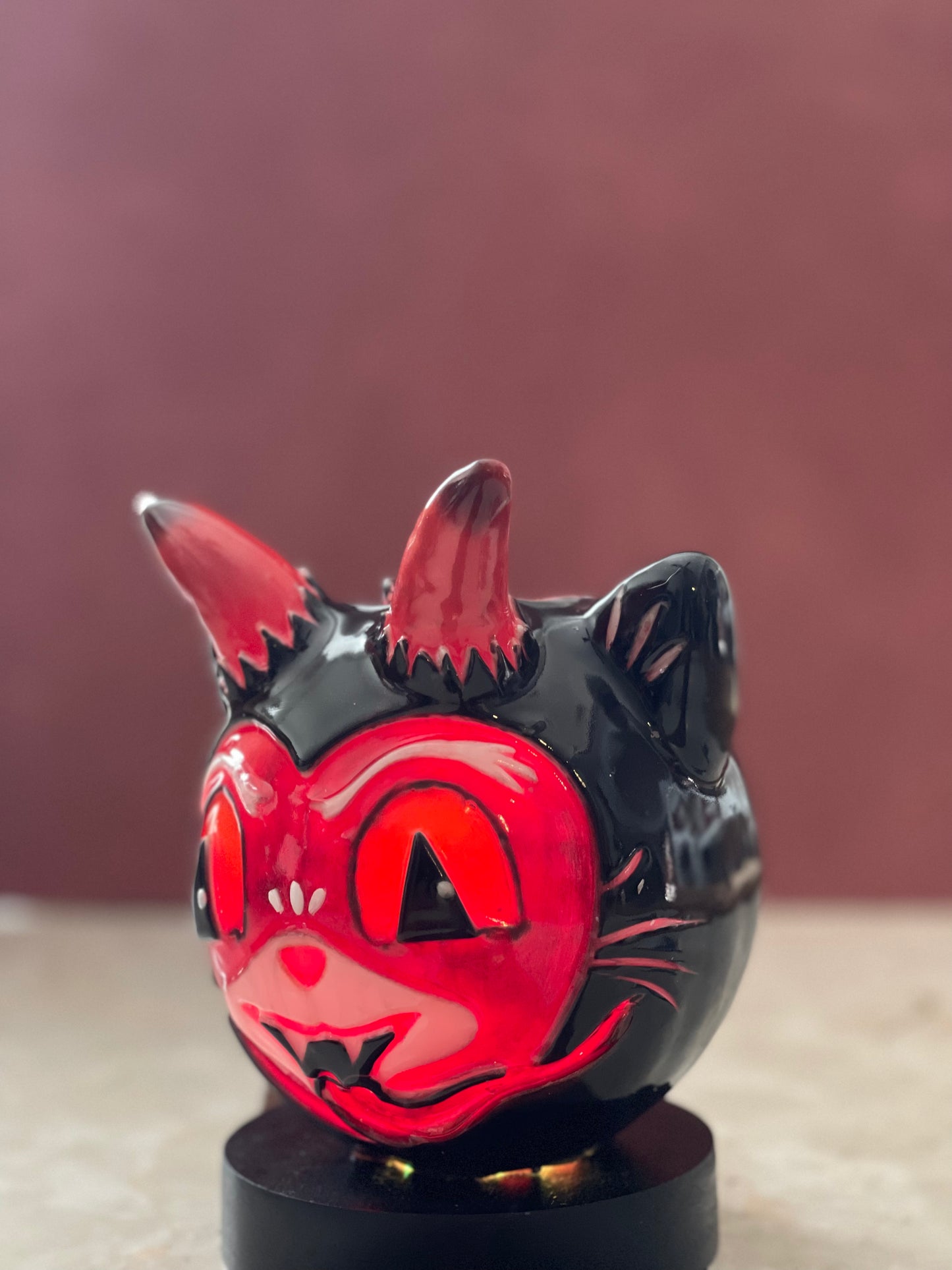 Krampus Cat en colaboración con Spookshow Babe Designs