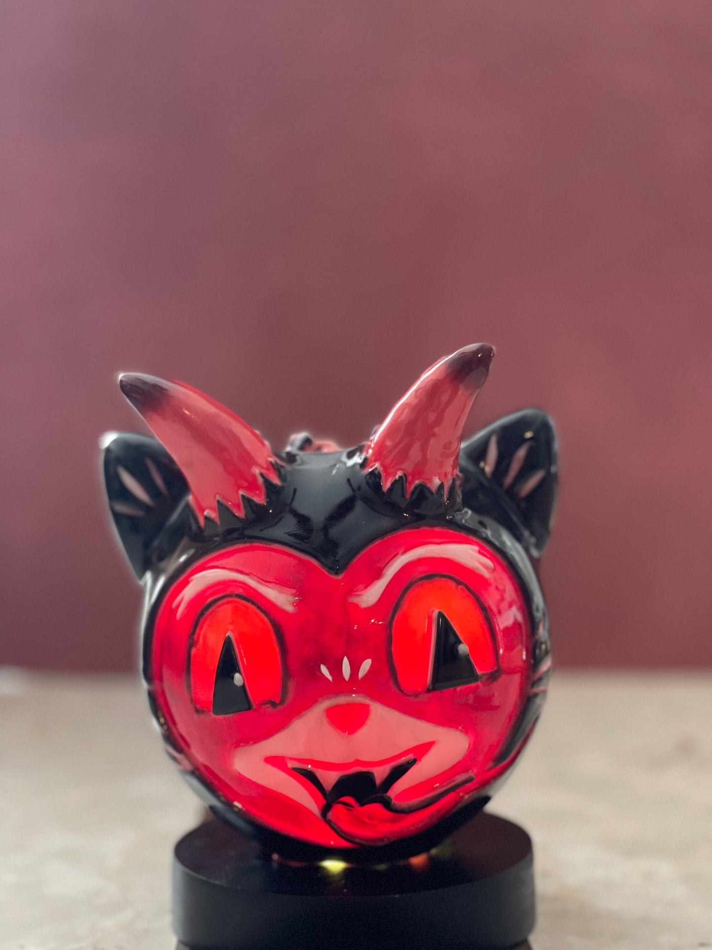 Krampus Cat en colaboración con Spookshow Babe Designs