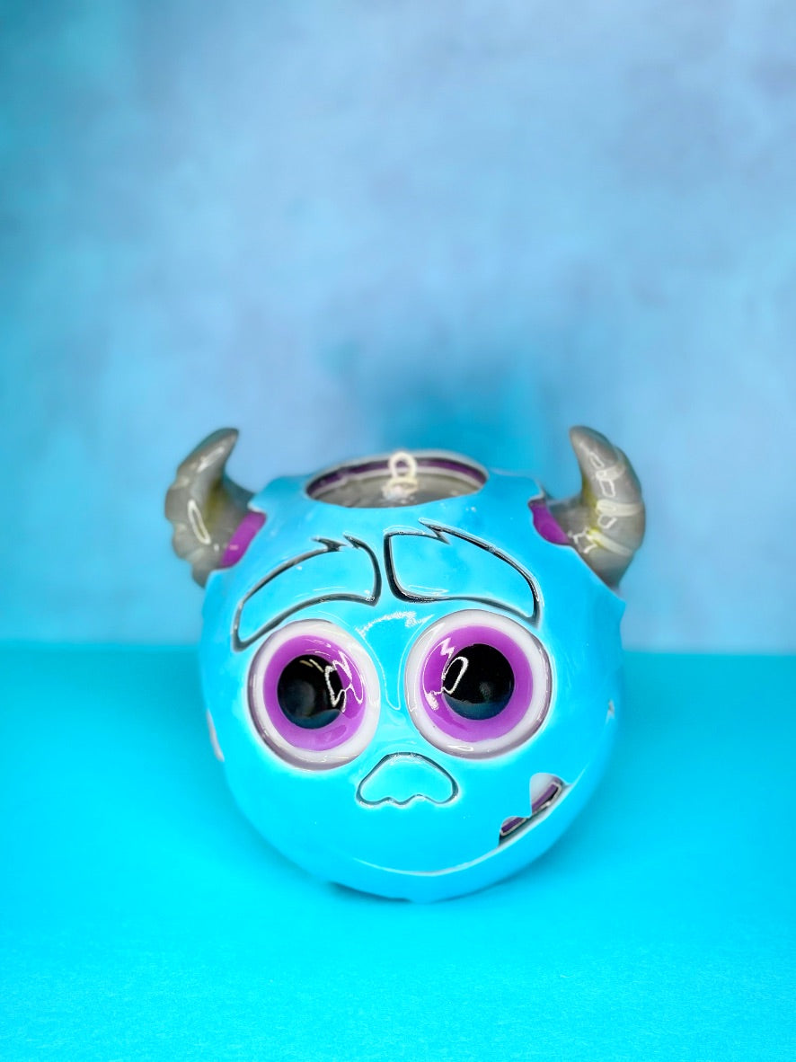 Ojo de monstruo con cuernos 2.0