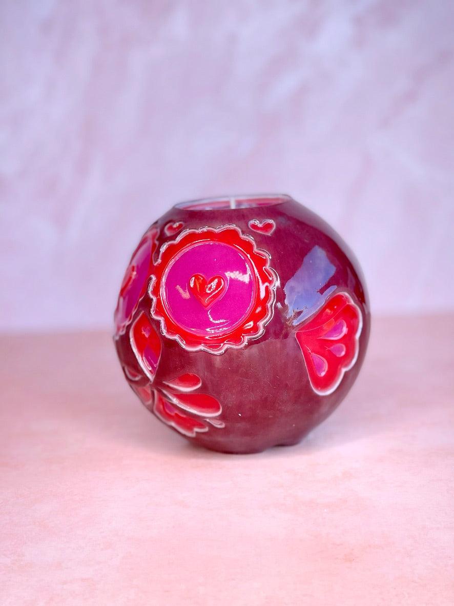 Búho rosa y rojo